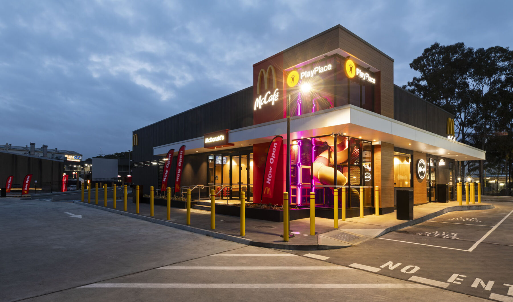 27_AuburnMcDs_071025