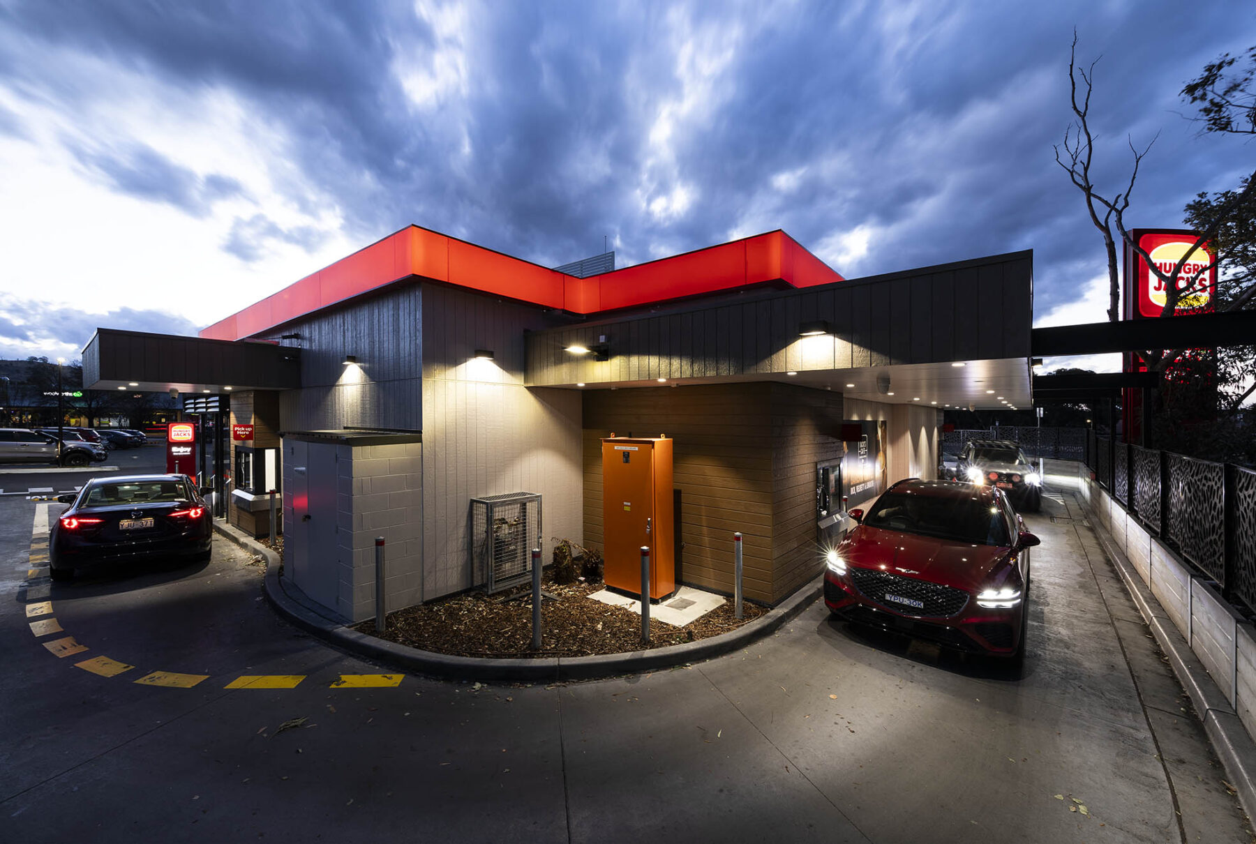 36ConderHungryJacks_200924
