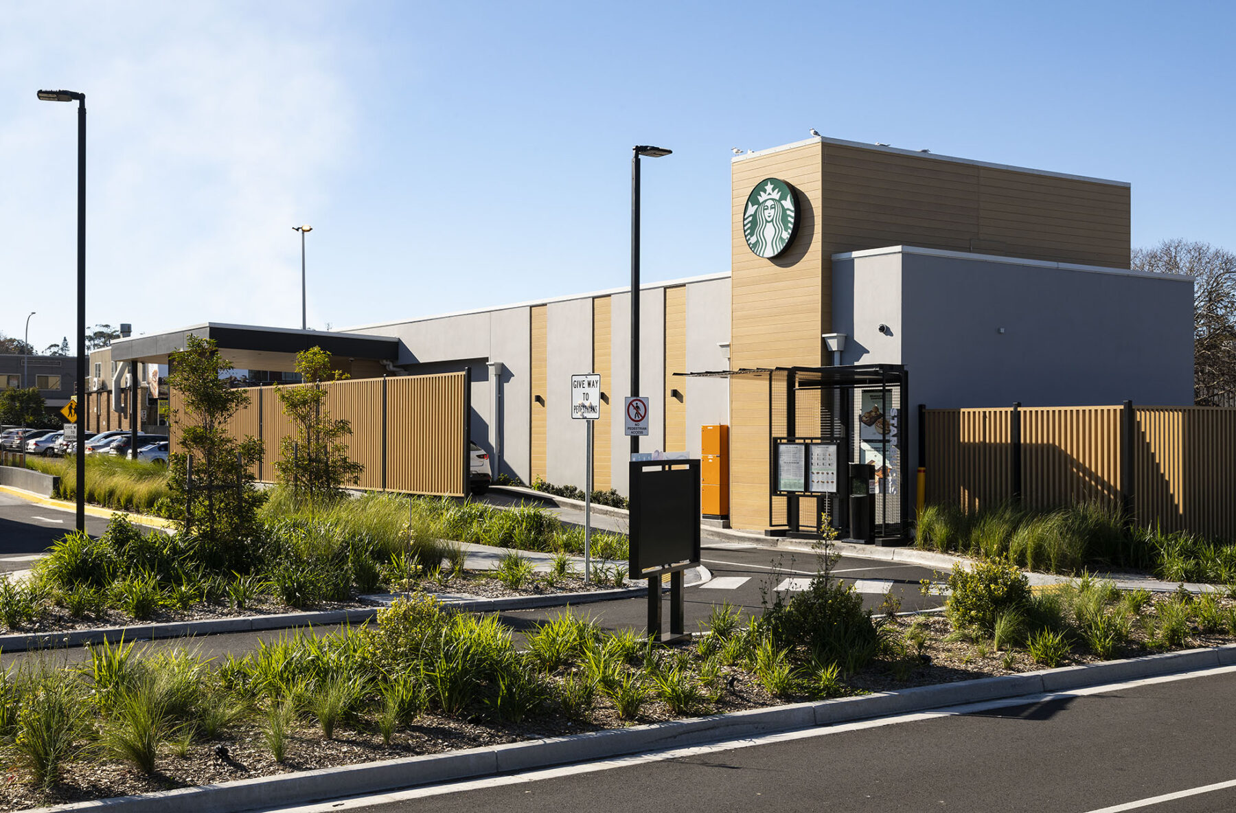 4Starbucks_Bayview_300524