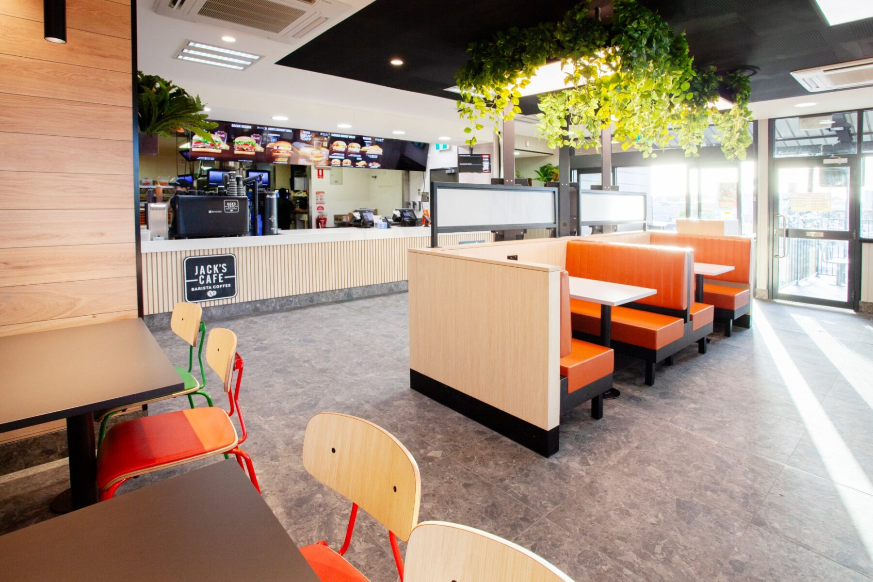 hj-newcomb-interior-07-min